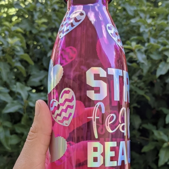 Pink Personalized 22oz. BPA FREE Holographic Heart Design Water Bottle - Picture 5 of 10